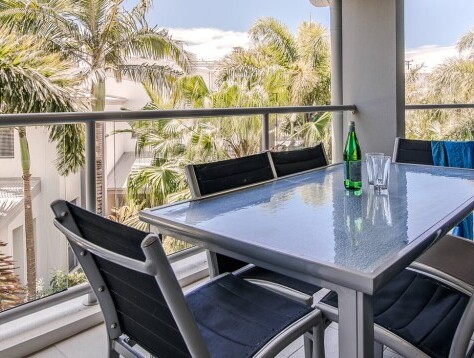 Coolum At The Beach apartment three Bed outdoor dining