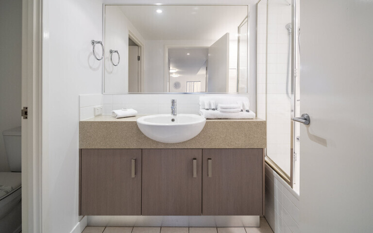 coolum at the beach resort 3br executive apartment 7