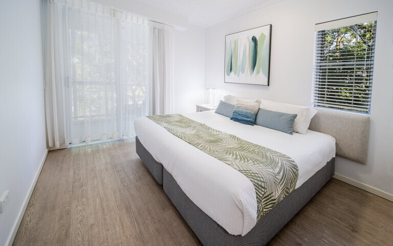coolum at the beach resort 3br executive apartment 9