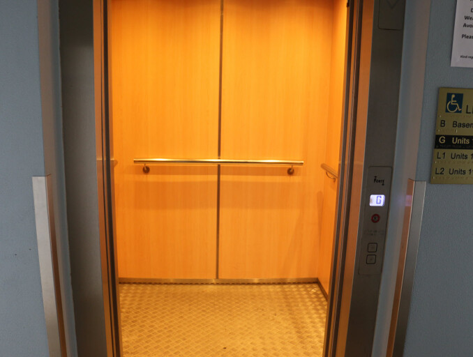 coolum at the beach resort lift to apartments