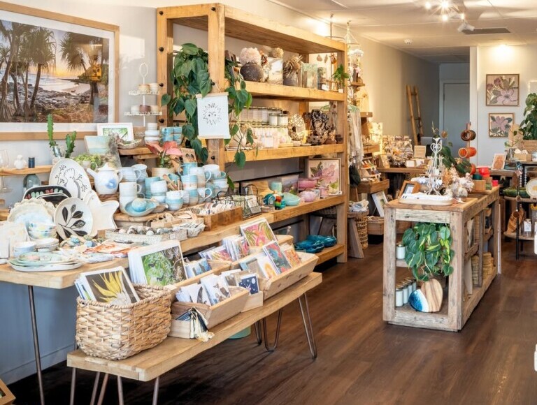 Les Artisans Co inside