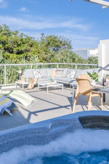 apartment slide 13 1500x625